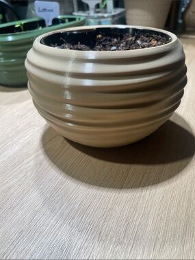 3D printed 4” Ribbed Planter - Beige